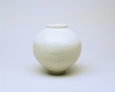 <em>Vase </em>